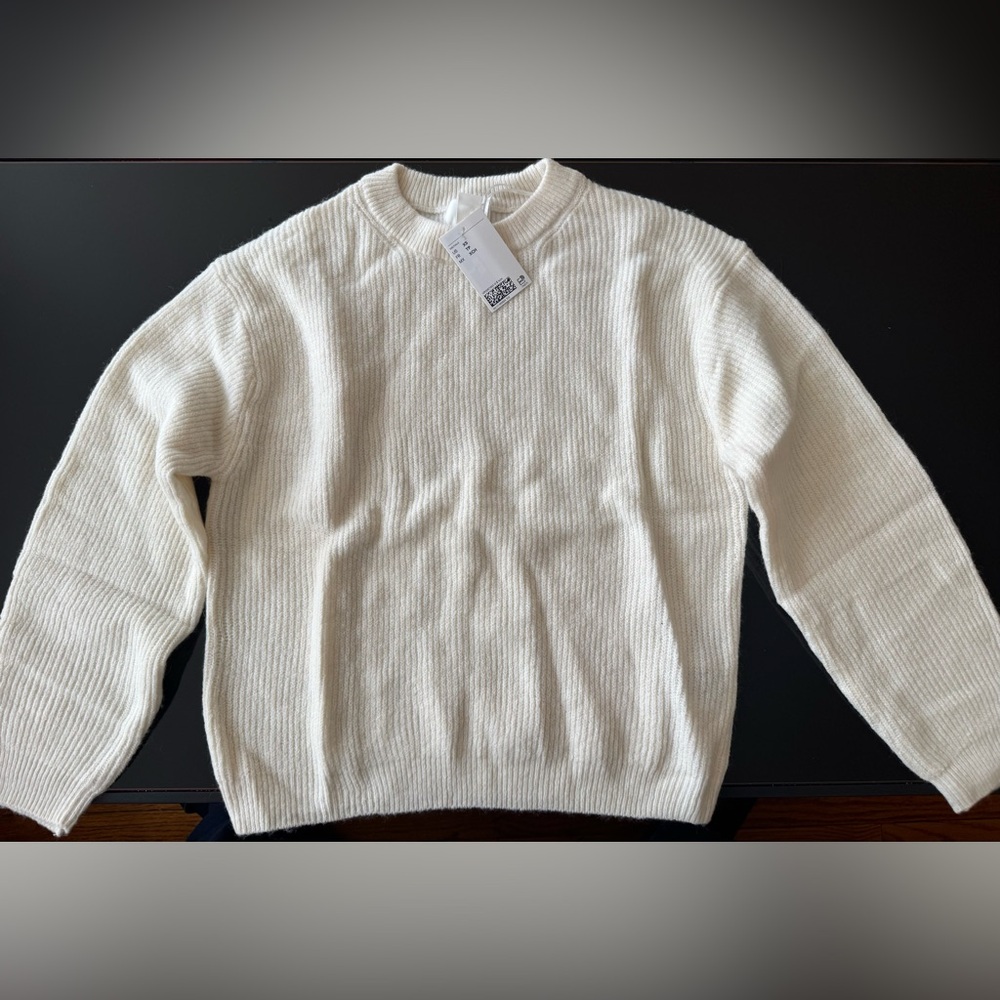 H&M White Sweater
